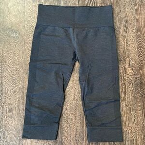 Lululemon Seamlessly Street Crop